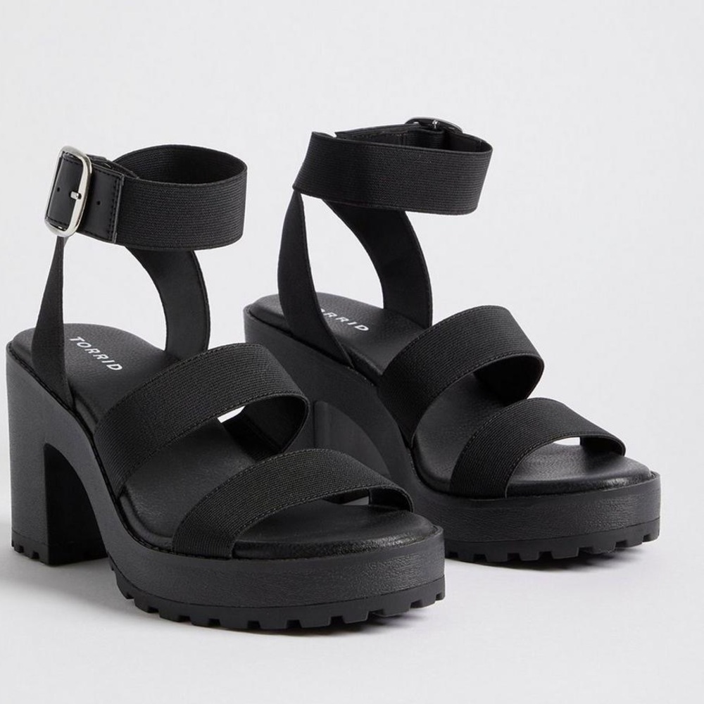 Chunky heel black